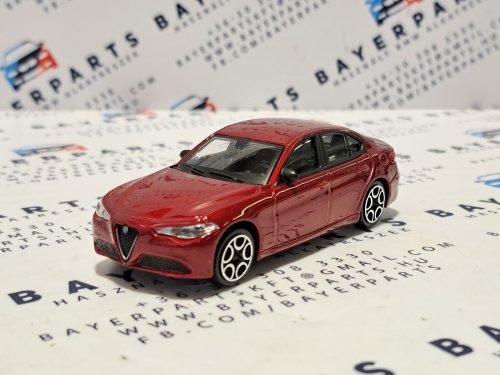 Alfa Romeo Giulia (2015) - Bburago - 1:43