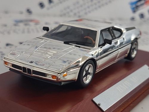 BMW M1 - króm -  Edicola - 1:43