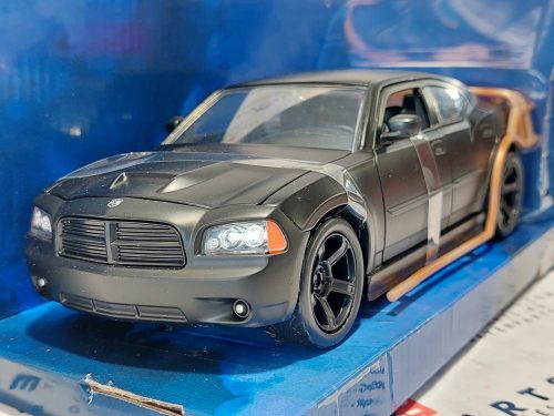 Dom's Dodge Charger SRT8 (2006) - Fast & Furious - Halálos Iramban -  Jada Toys - 1:24