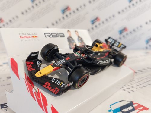 Red Bull RB19 Team Oracle F1 #1 (2023) - Max Verstappen -  Bburago - 1:43
