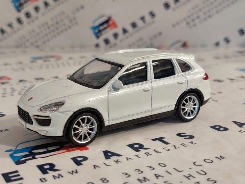 Porsche Cayenne - fehér (2014) -  RMZ City - 1:43