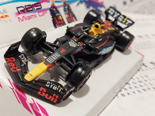 Red Bull RB19 Team Oracle F1 #1 (2023) - Miami GP - Max Verstappen -  Bburago - 1:43