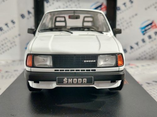 Skoda 130L (1988) -  Ixo - 1:18