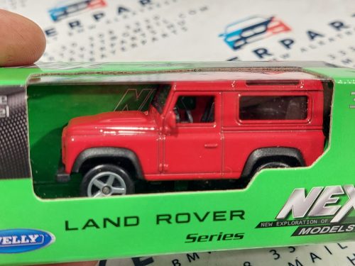 Land Rover Defender -  Welly - 1:64