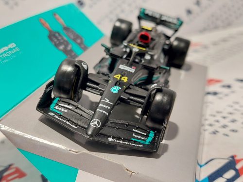 Mercedes-AMG Petronas Team W14 F1 #44 (2023) - Lewis Hamilton  -  BBurago - 1:43