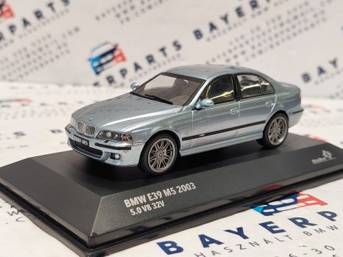 BMW E39 M5 5.0 V8 2003  - világoskék - Solido  modellautó 1:43