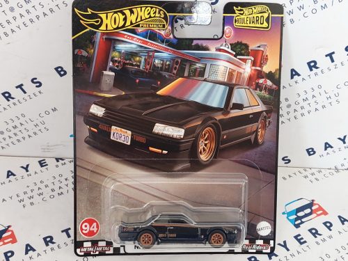 Hot Wheels Premium - Boulevard - Nissan Skyline RS (KDR30) -  Hot Wheels - 1:64