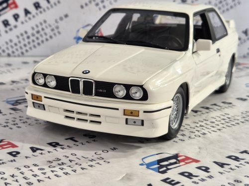 BMW E30 M3 (1987) - fehér -  Minichamps - 1:18